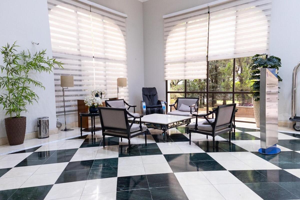 Flat Localizado Em Renomado-vila Olimpia * São Paulo