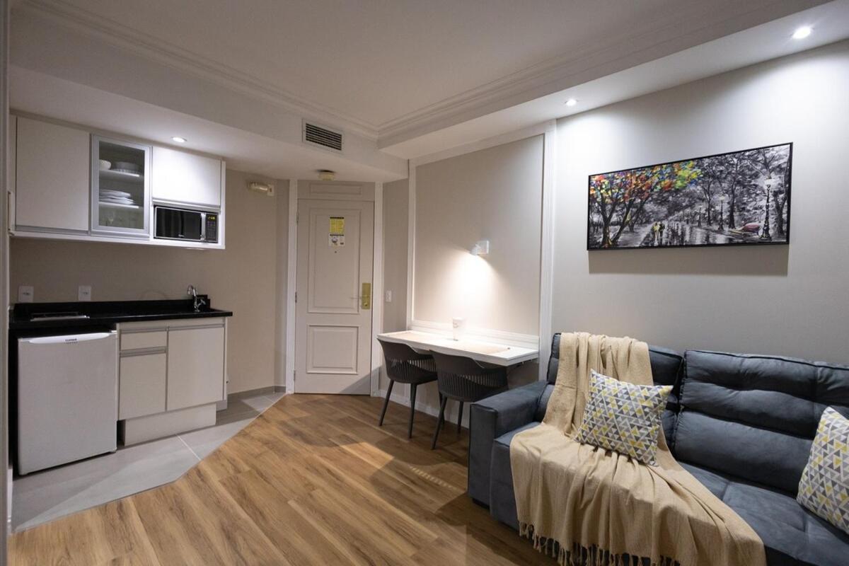 Flat Localizado Em Renomado-vila Olimpia