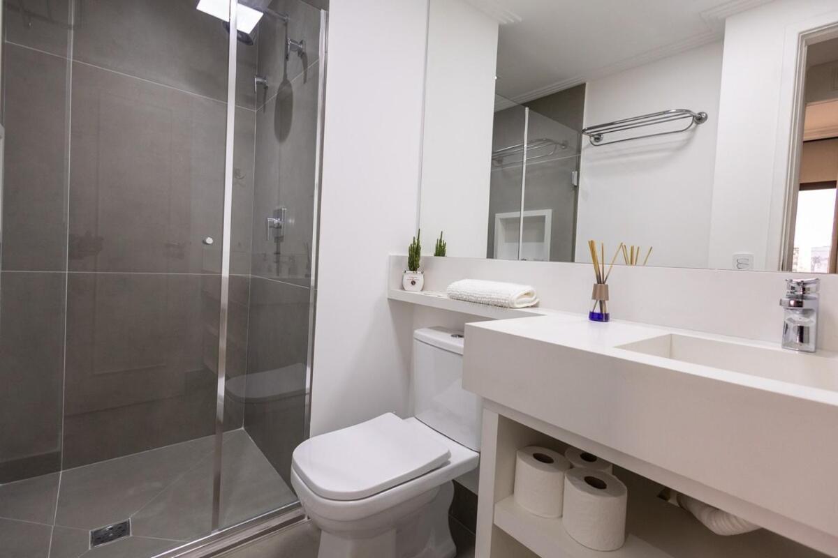 Flat Localizado Em Renomado-vila Olimpia São Paulo